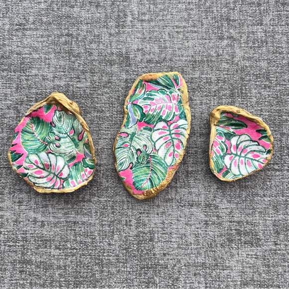 Set of 3 Tommy Bahama decoupaged oyster shell trinket dishes - Picture 1 of 6
